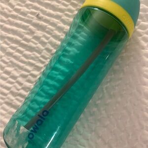 25oz Teal Owala With Teal and Yellow Lid